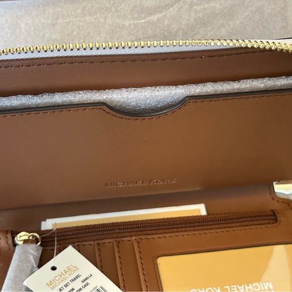 MICHAEL KORS JET SET TRAVEL LARGE FLAT MULTIFUNCTION PHONE CASE WALLET WRISTLET - Picture 10 of 11